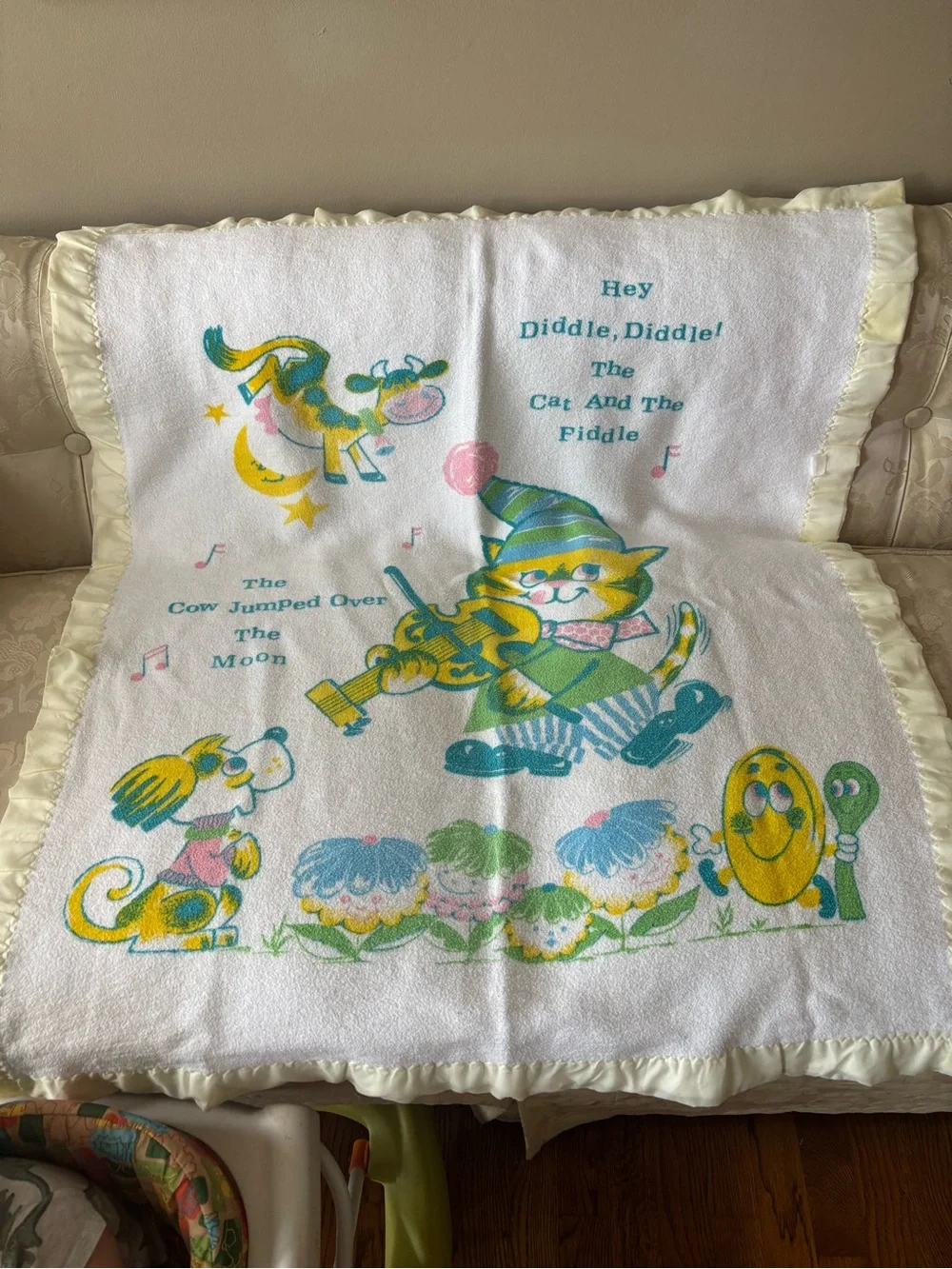 Vintage Nursery Rhyme Satin Trim Baby Blanket 44”x36”MCM
